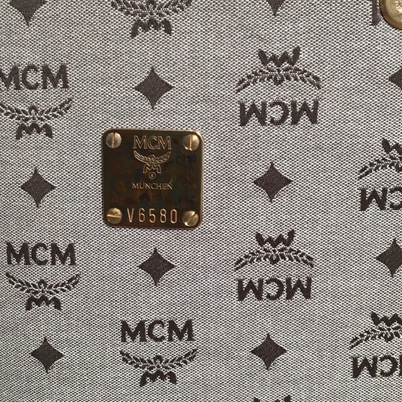 EUC MCM Vintage Book Tote Bag with Matching Wristlet Pouch Brown #V6580 - Picture 2 of 16